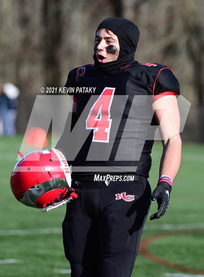 Thumbnail 3 in Darien @ New Canaan (CIAC Class LL Semifinal) photogallery.