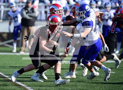 Thumbnail 3 in Darien @ New Canaan (CIAC Class LL Semifinal) photogallery.