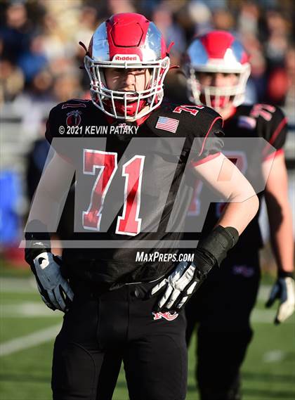 Thumbnail 2 in Darien @ New Canaan (CIAC Class LL Semifinal) photogallery.