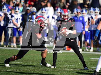 Thumbnail 2 in Darien @ New Canaan (CIAC Class LL Semifinal) photogallery.