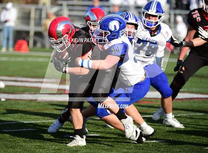 Thumbnail 2 in Darien @ New Canaan (CIAC Class LL Semifinal) photogallery.