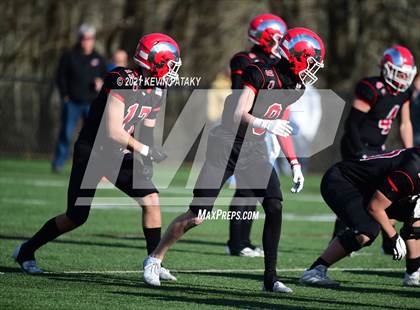 Thumbnail 1 in Darien @ New Canaan (CIAC Class LL Semifinal) photogallery.