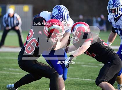 Thumbnail 1 in Darien @ New Canaan (CIAC Class LL Semifinal) photogallery.
