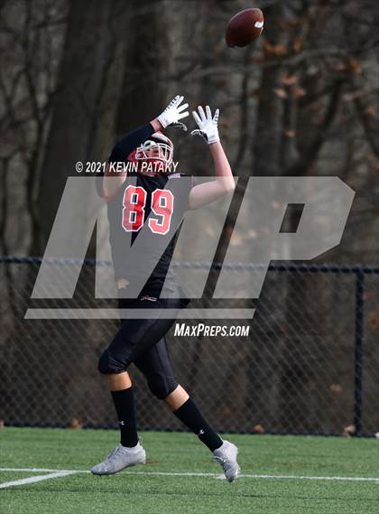 Thumbnail 3 in Darien @ New Canaan (CIAC Class LL Semifinal) photogallery.