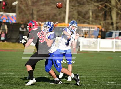 Thumbnail 3 in Darien @ New Canaan (CIAC Class LL Semifinal) photogallery.