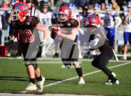 Thumbnail 2 in Darien @ New Canaan (CIAC Class LL Semifinal) photogallery.