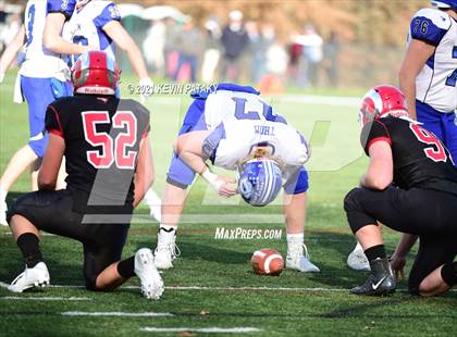Thumbnail 3 in Darien @ New Canaan (CIAC Class LL Semifinal) photogallery.