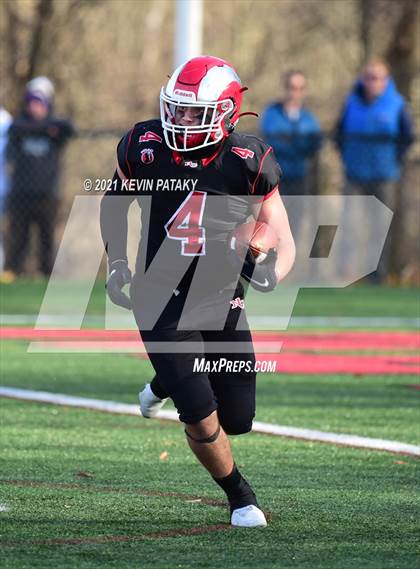 Thumbnail 2 in Darien @ New Canaan (CIAC Class LL Semifinal) photogallery.