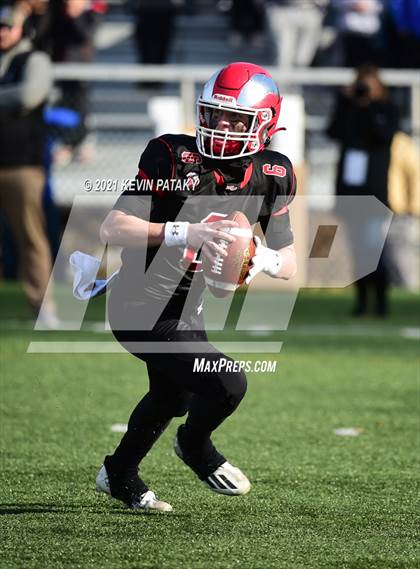 Thumbnail 1 in Darien @ New Canaan (CIAC Class LL Semifinal) photogallery.