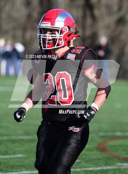 Thumbnail 2 in Darien @ New Canaan (CIAC Class LL Semifinal) photogallery.