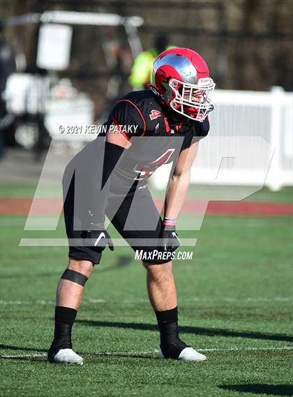 Thumbnail 1 in Darien @ New Canaan (CIAC Class LL Semifinal) photogallery.
