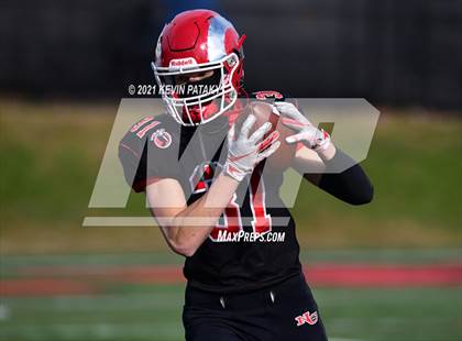 Thumbnail 1 in Darien @ New Canaan (CIAC Class LL Semifinal) photogallery.
