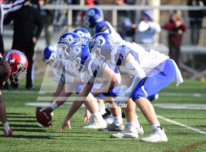 Thumbnail 2 in Darien @ New Canaan (CIAC Class LL Semifinal) photogallery.