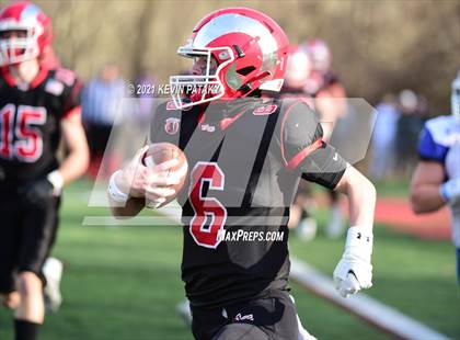 Thumbnail 1 in Darien @ New Canaan (CIAC Class LL Semifinal) photogallery.