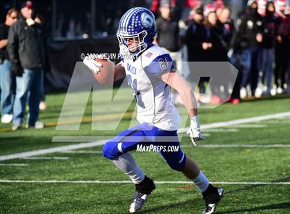 Thumbnail 2 in Darien @ New Canaan (CIAC Class LL Semifinal) photogallery.