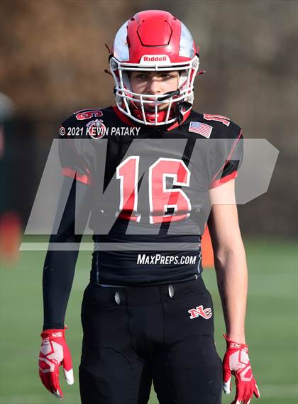 Thumbnail 2 in Darien @ New Canaan (CIAC Class LL Semifinal) photogallery.