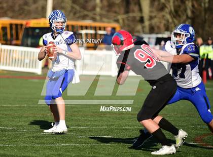 Thumbnail 2 in Darien @ New Canaan (CIAC Class LL Semifinal) photogallery.