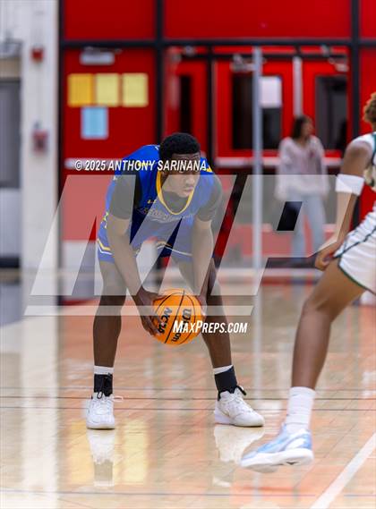 Thumbnail 2 in Bishop Amat vs. Ontario Christian photogallery.