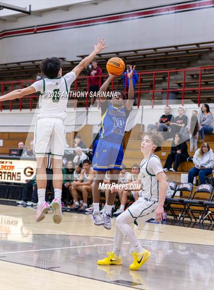 Thumbnail 3 in Bishop Amat vs. Ontario Christian photogallery.