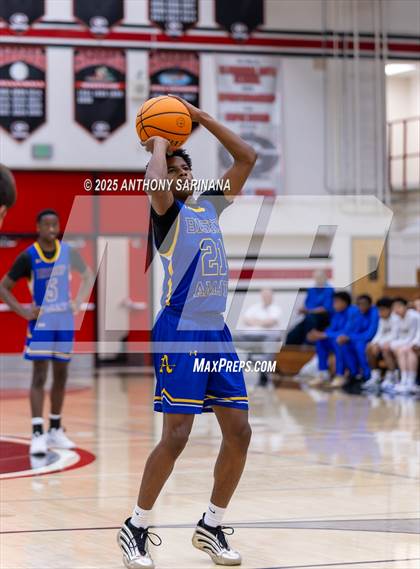 Thumbnail 1 in Bishop Amat vs. Ontario Christian photogallery.