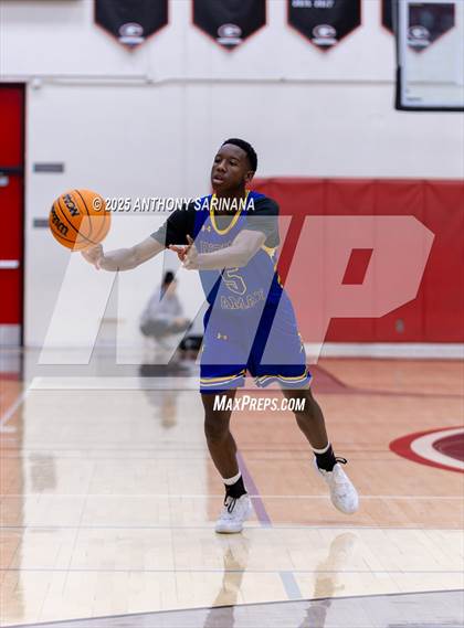 Thumbnail 2 in Bishop Amat vs. Ontario Christian photogallery.