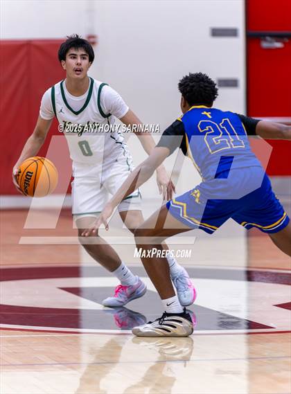 Thumbnail 3 in Bishop Amat vs. Ontario Christian photogallery.