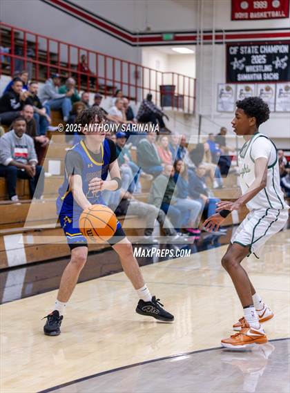 Thumbnail 3 in Bishop Amat vs. Ontario Christian photogallery.