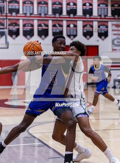 Thumbnail 3 in Bishop Amat vs. Ontario Christian photogallery.