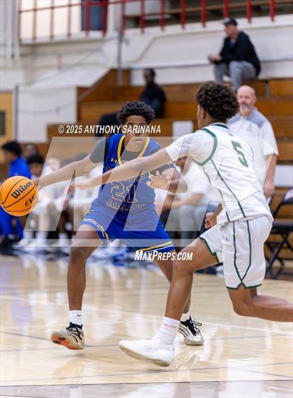 Thumbnail 1 in Bishop Amat vs. Ontario Christian photogallery.