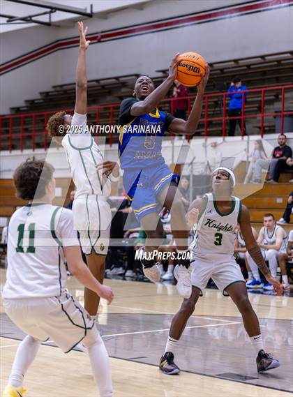 Thumbnail 3 in Bishop Amat vs. Ontario Christian photogallery.