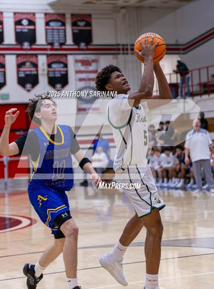 Thumbnail 3 in Bishop Amat vs. Ontario Christian photogallery.