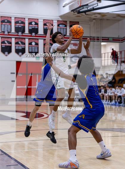Thumbnail 1 in Bishop Amat vs. Ontario Christian photogallery.