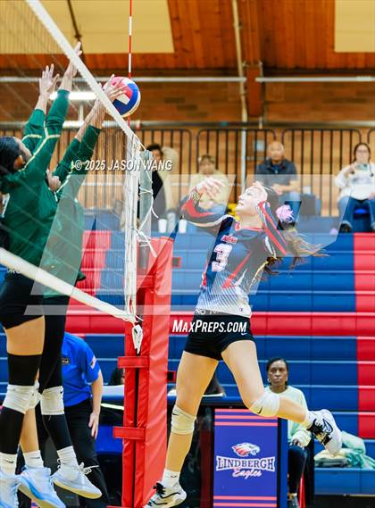 Thumbnail 2 in Evergreen @ Lindbergh (KingCo Tournament) photogallery.