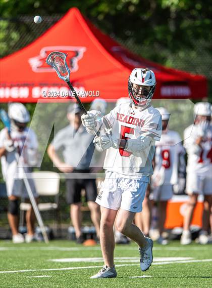 Thumbnail 2 in Reading Memorial (MIAA Division 2 Round of 32) photogallery.