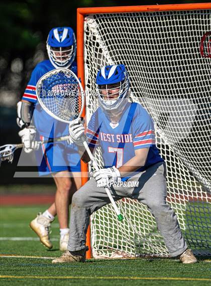 Thumbnail 2 in Reading Memorial (MIAA Division 2 Round of 32) photogallery.