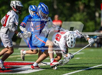 Thumbnail 3 in Reading Memorial (MIAA Division 2 Round of 32) photogallery.
