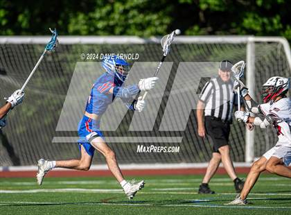 Thumbnail 1 in Reading Memorial (MIAA Division 2 Round of 32) photogallery.