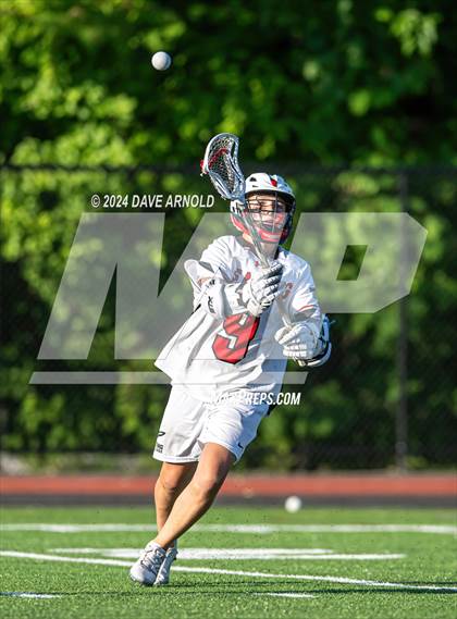 Thumbnail 1 in Reading Memorial (MIAA Division 2 Round of 32) photogallery.