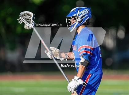 Thumbnail 3 in Reading Memorial (MIAA Division 2 Round of 32) photogallery.