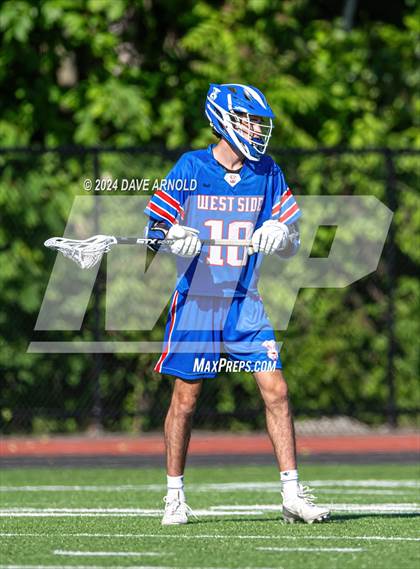 Thumbnail 1 in Reading Memorial (MIAA Division 2 Round of 32) photogallery.