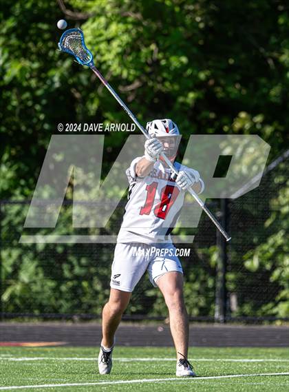 Thumbnail 1 in Reading Memorial (MIAA Division 2 Round of 32) photogallery.