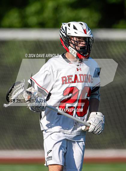 Thumbnail 2 in Reading Memorial (MIAA Division 2 Round of 32) photogallery.
