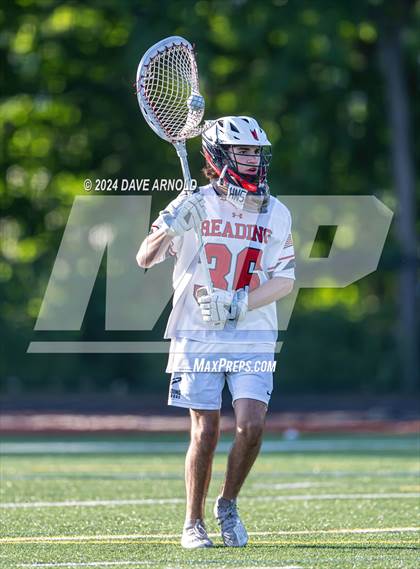 Thumbnail 3 in Reading Memorial (MIAA Division 2 Round of 32) photogallery.