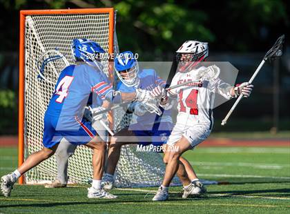 Thumbnail 1 in Reading Memorial (MIAA Division 2 Round of 32) photogallery.