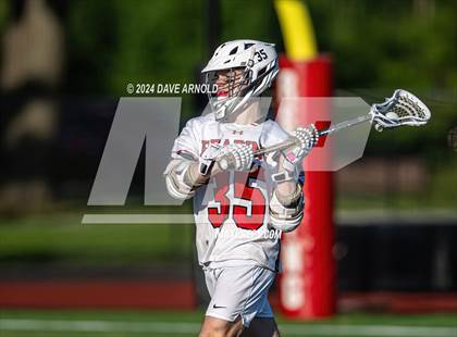 Thumbnail 3 in Reading Memorial (MIAA Division 2 Round of 32) photogallery.