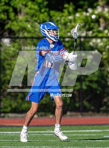 Thumbnail 1 in Reading Memorial (MIAA Division 2 Round of 32) photogallery.