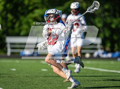 Thumbnail 1 in Reading Memorial (MIAA Division 2 Round of 32) photogallery.