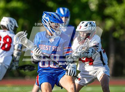 Thumbnail 2 in Reading Memorial (MIAA Division 2 Round of 32) photogallery.