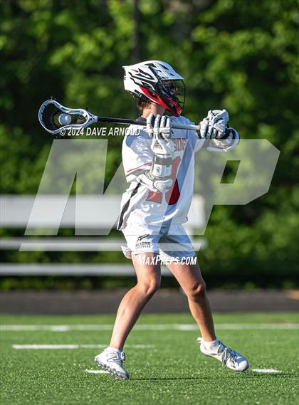 Thumbnail 3 in Reading Memorial (MIAA Division 2 Round of 32) photogallery.