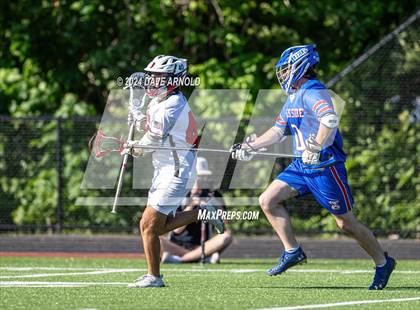 Thumbnail 3 in Reading Memorial (MIAA Division 2 Round of 32) photogallery.